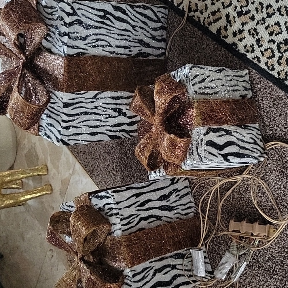 Presents Under Tree. Lights Up. Animal Print. - Picture 2 of 2